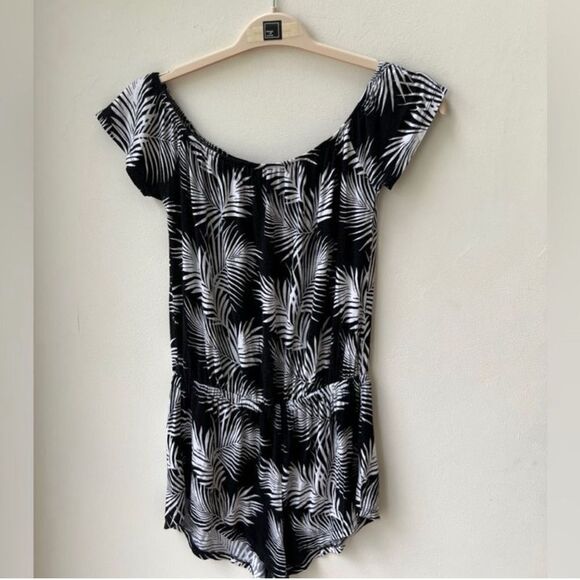 Adorable Forever 21 Tropical Romper small GUC Vintage Y2K - Picture 2 of 7